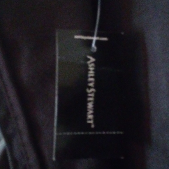 Women's Top - Picture 14 of 14